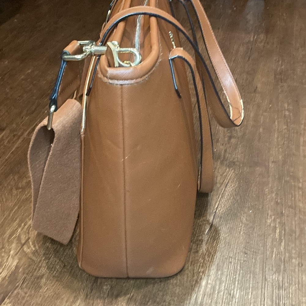 Freshly Picked Walnut Milano Large Woman's Tote - Picture 9 of 13
